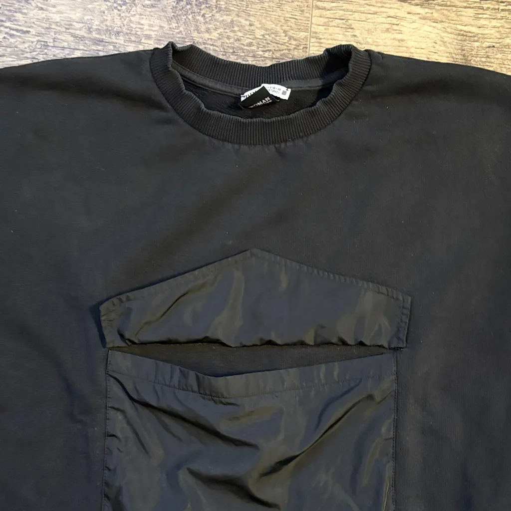 Zara Cropped Fit Front Pocket Crewneck - Image 2