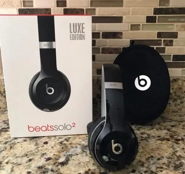 Beats by Dr. Dre Beats Headphones - Image 2