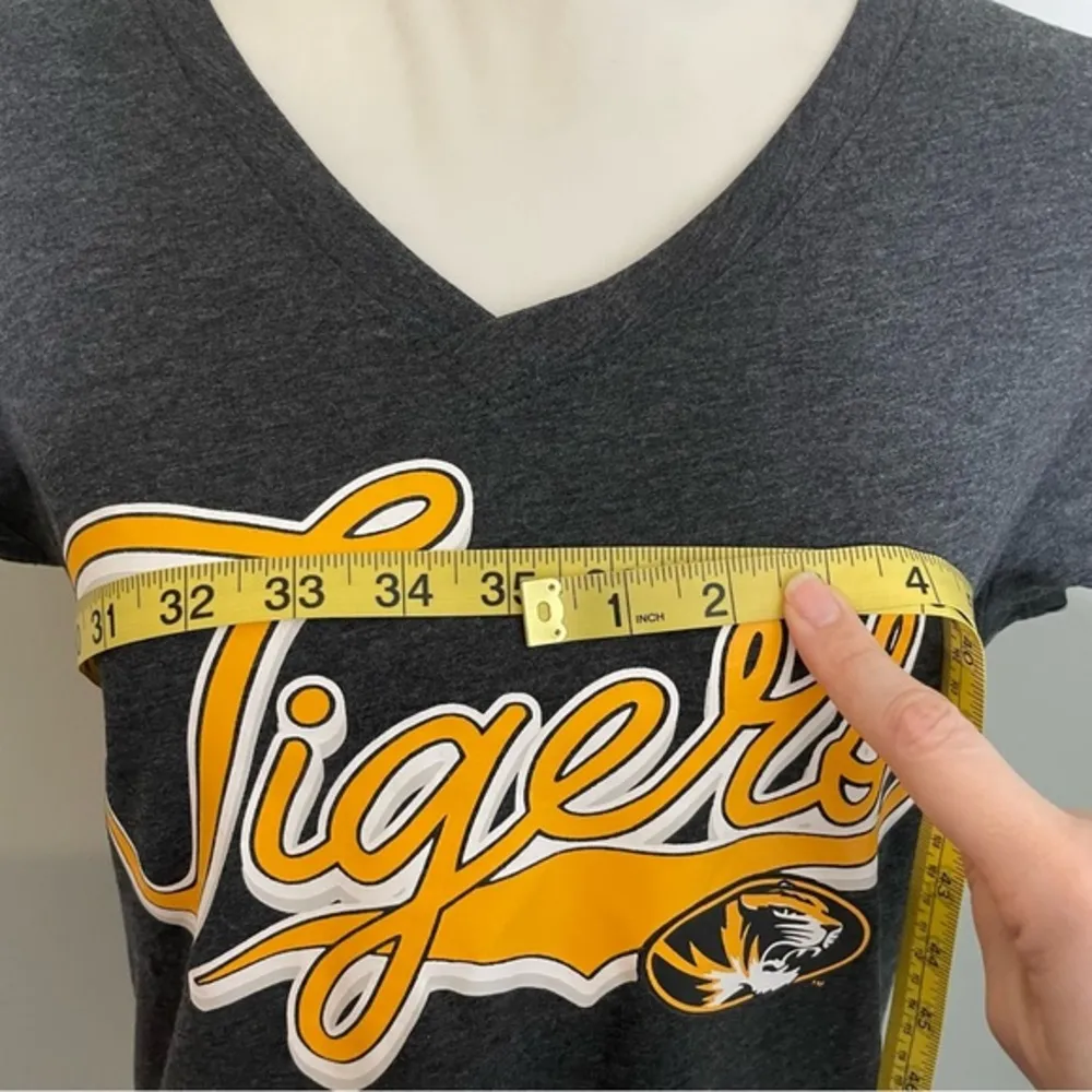 NWT Mizzou Tigers V-Neck Tee T-Shirt Top University of Missouri New Dark Gray - Image 4