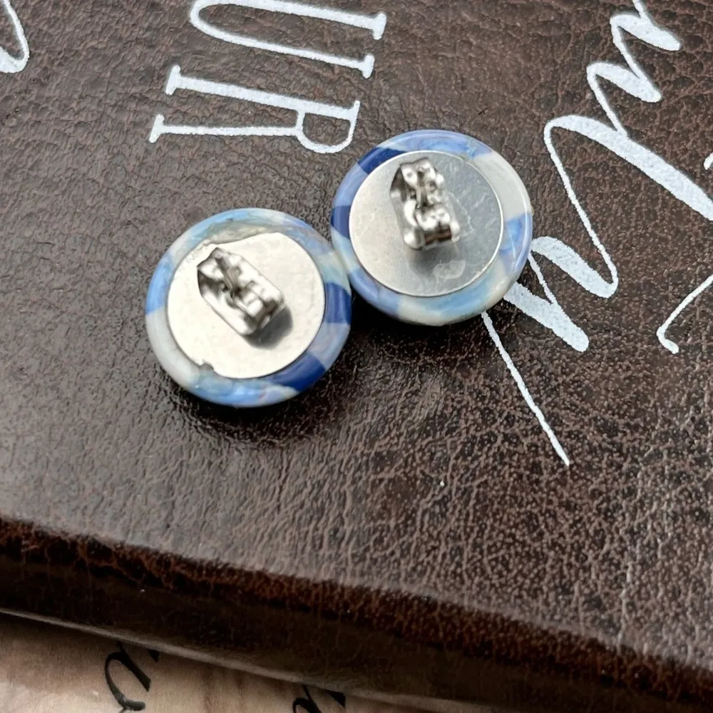 Vintage 70s Blue White Swirl Dome Cabochon Stud Earrings Stainless Steel - Image 8