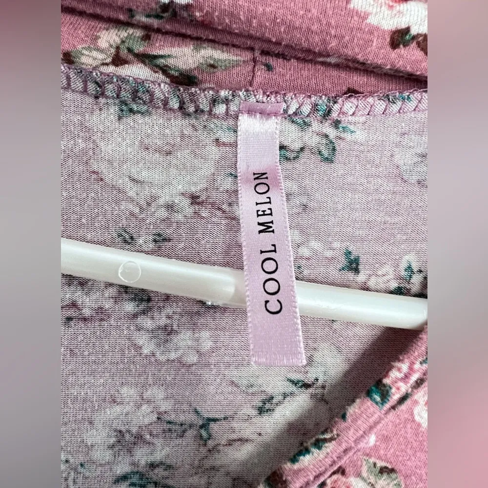 Floral Pink V-Neck Top long sleeve size Xl long sleeve - Image 5