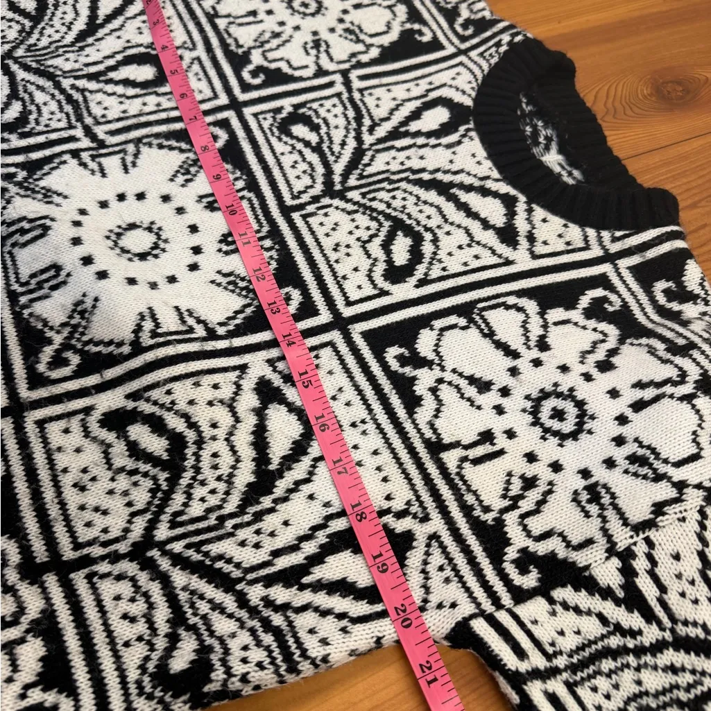 Retro 80s 90s Crewneck Long Sleeve Women’s Floral Pane Black White Bold Sweater Size L - Image 5