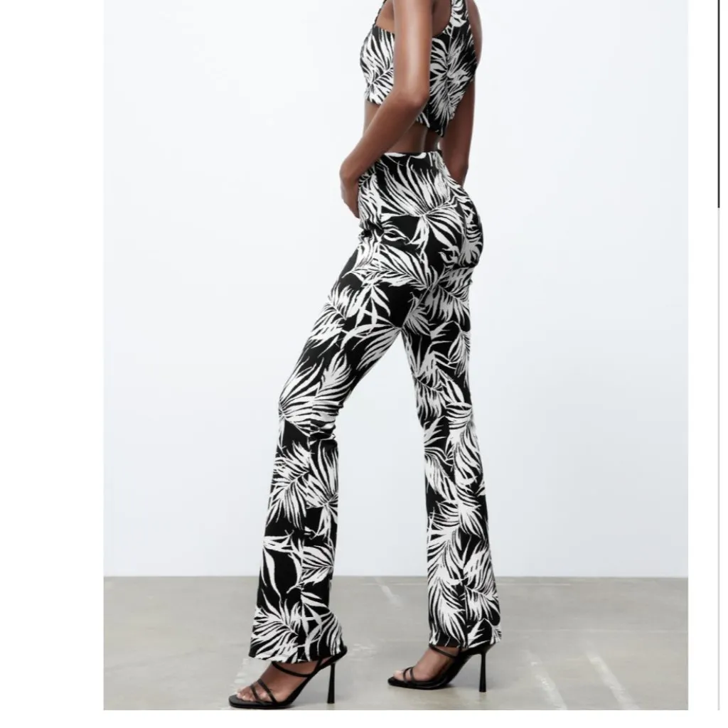 NWT ZARA JACQUARD PANTS  High-waisted pants with elastic waistband. - Image 4
