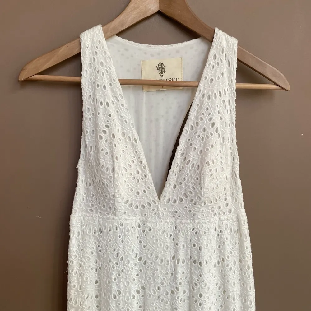 The Jetset Diaries Deep V Eyelet Maxi Dress in White Size Small‎ - Image 5