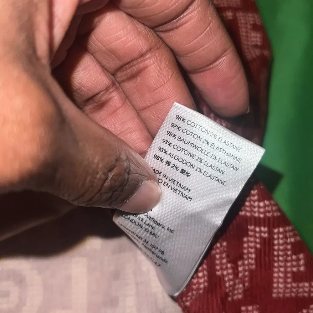 NWT Urban Outfitters Red LOVE Patterned Mini Skirt size Medium- Flaw - Image 6