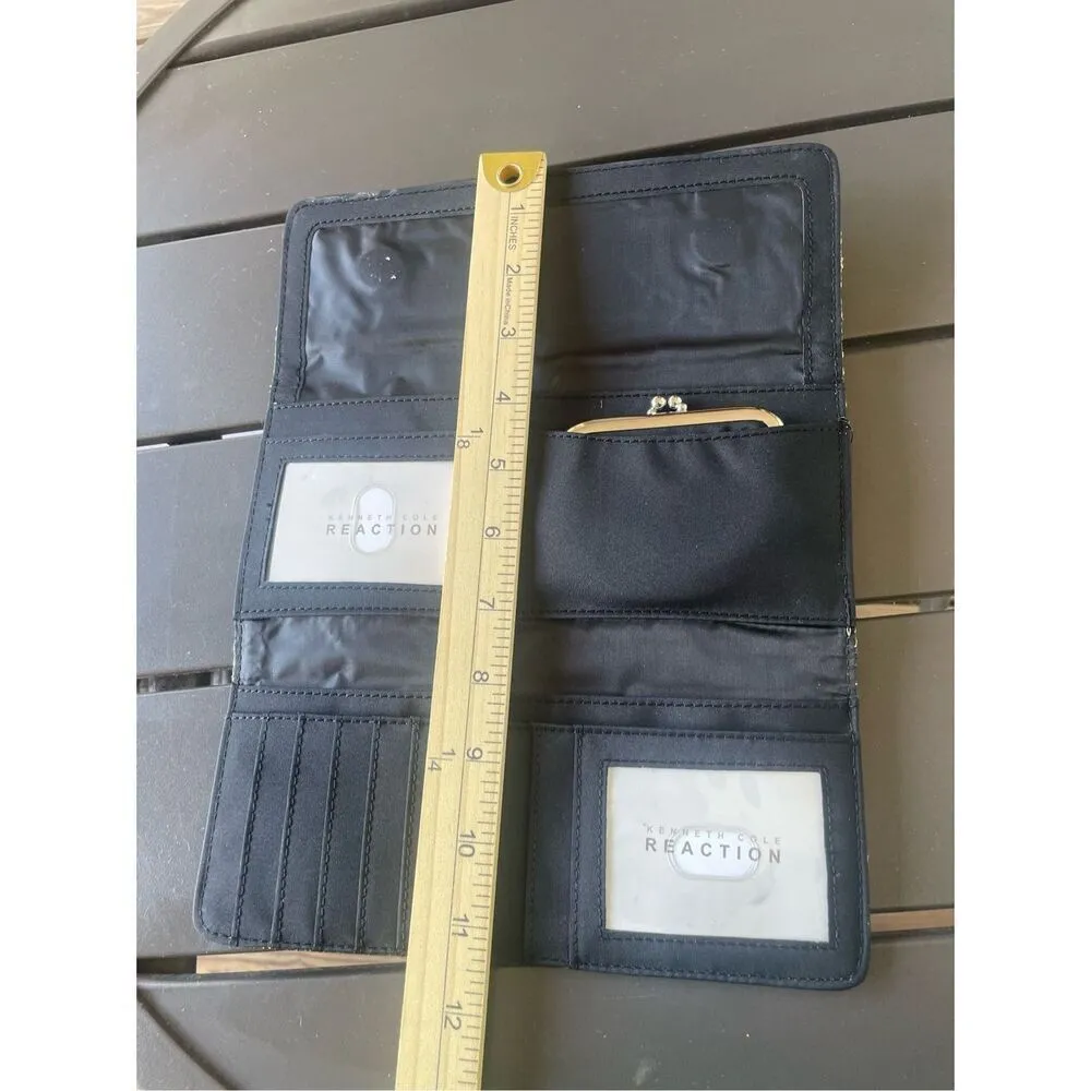 NWT Kenneth Cole Reaction Snake Print Elongated Clutch Green/ Black / Coin Purse Green - Image 8