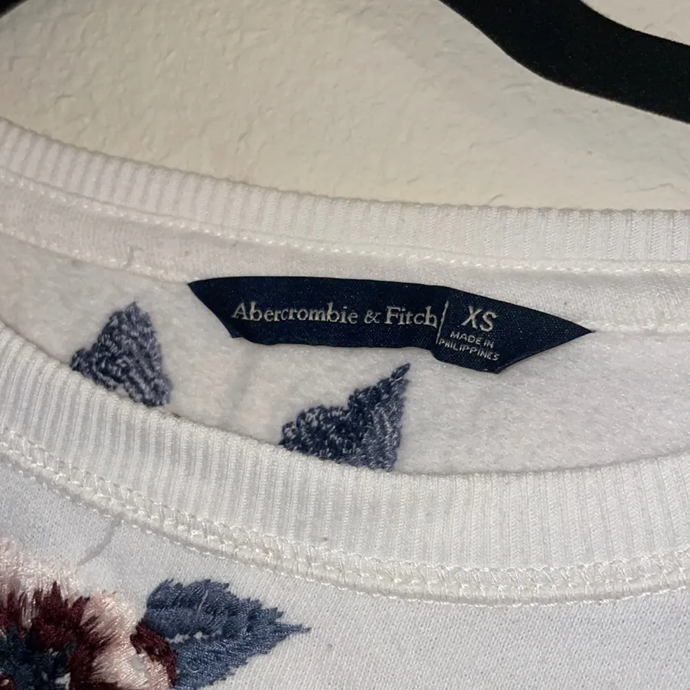 Cute Sweater - Image 3