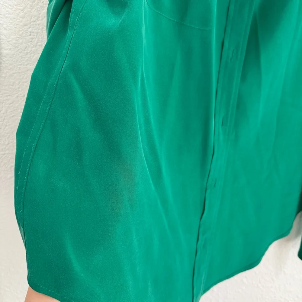 Femme Slim Signature in Emerald Green Washed Silk Button Down Shirt XS - Image 12