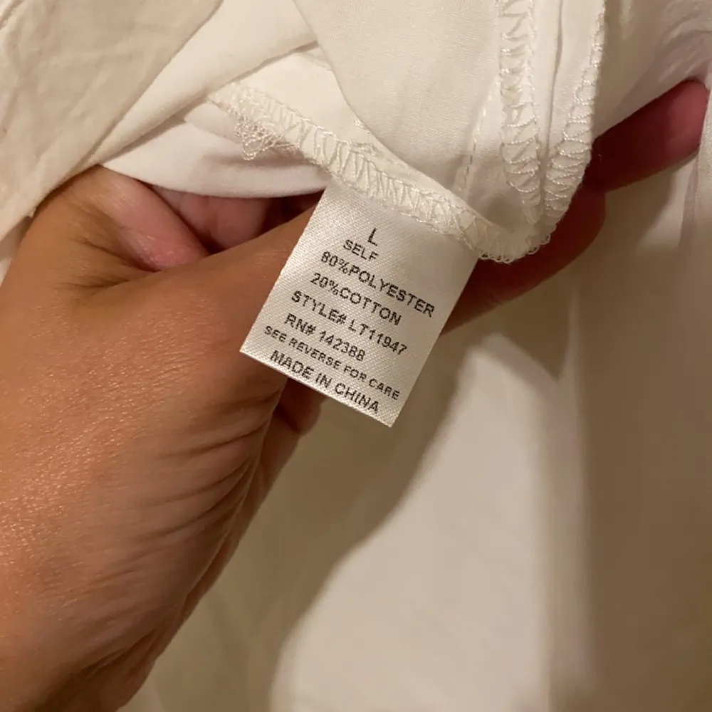 NWT Essue off the shoulder button down poplin white blouse, size large - Image 11