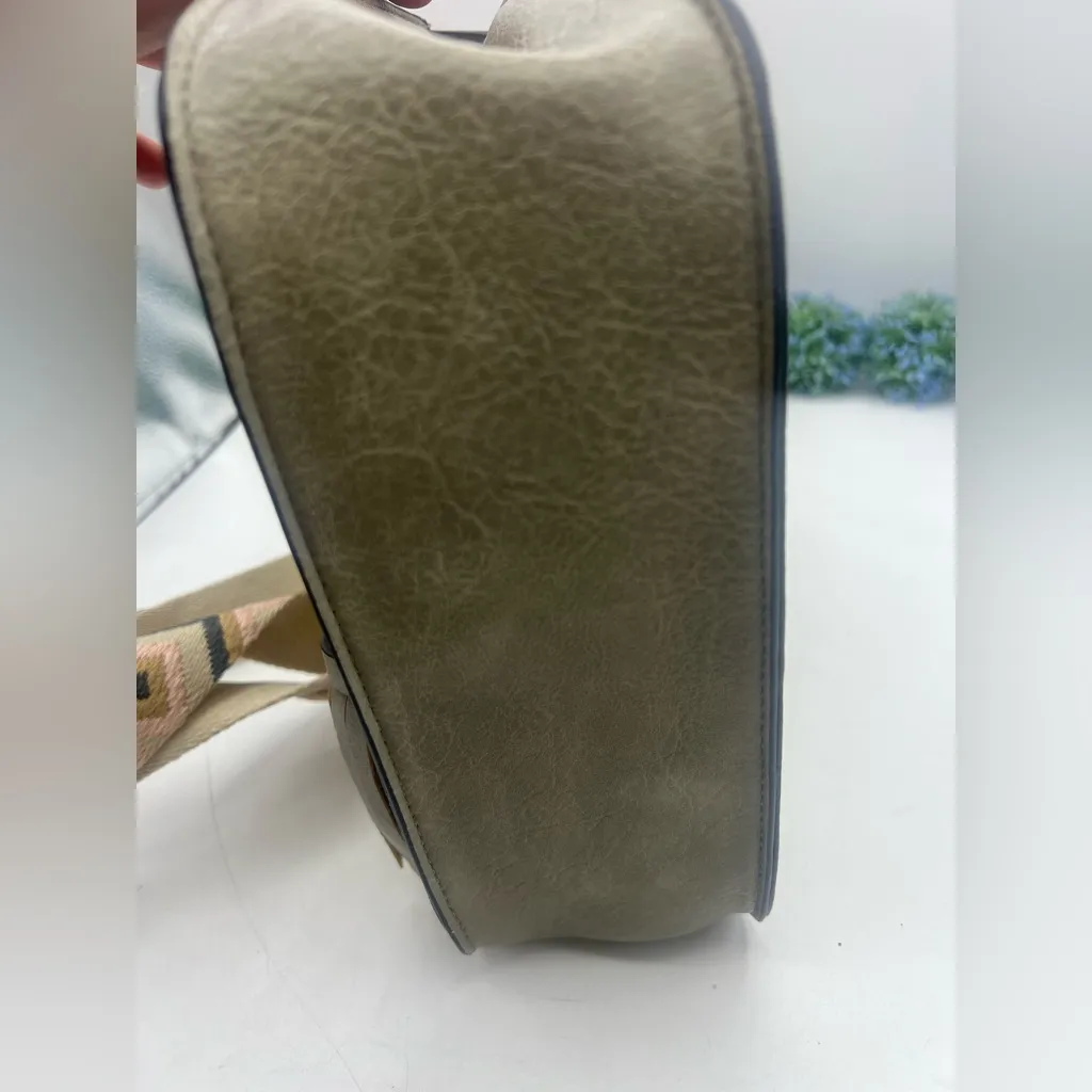 NEW Gray PETA Approved Vegan Pu Half Moon Xbody Bag Geometric Adjustable Strap - Image 10