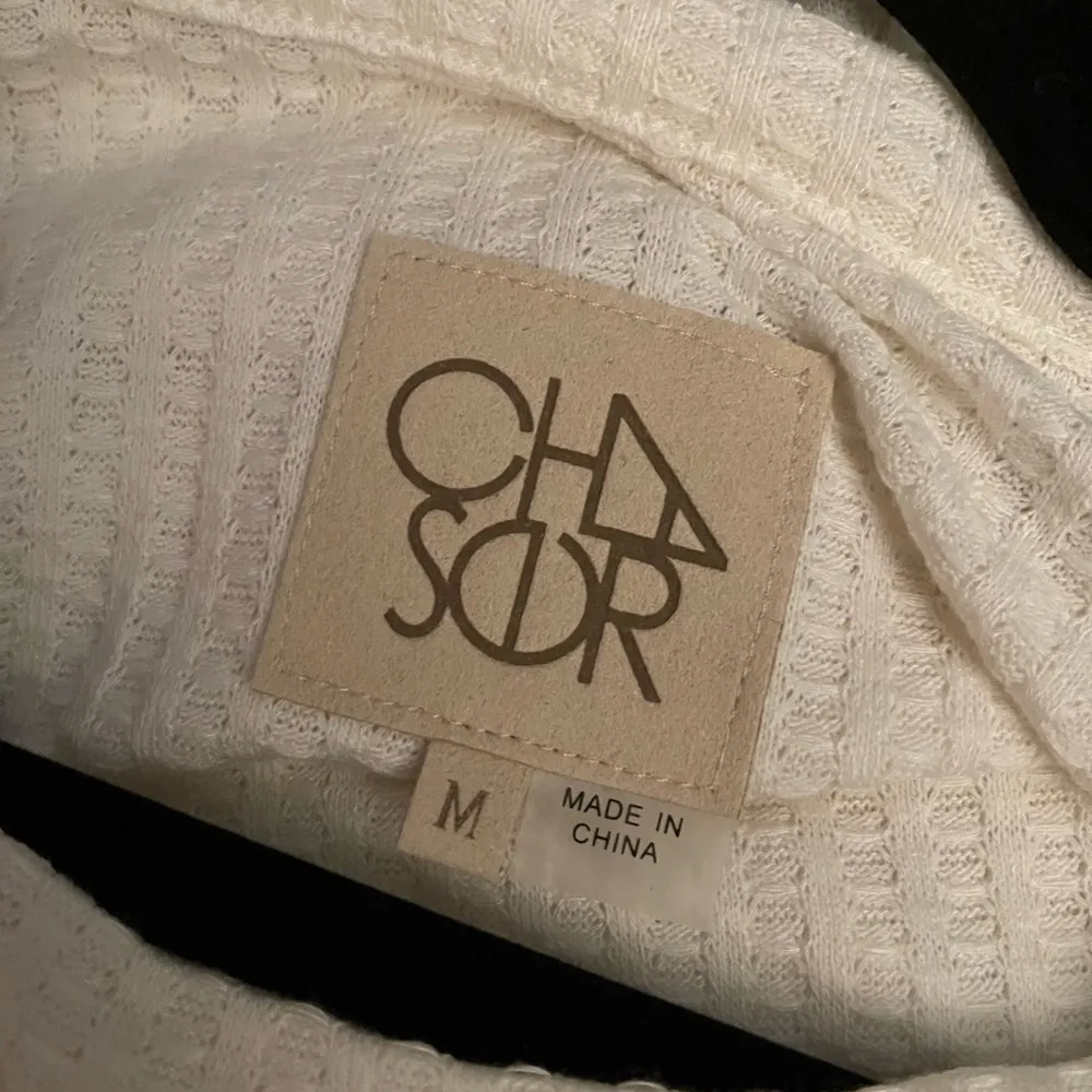 🍁Chaser Ivory Top with Subtle Texture Sz M - Image 7