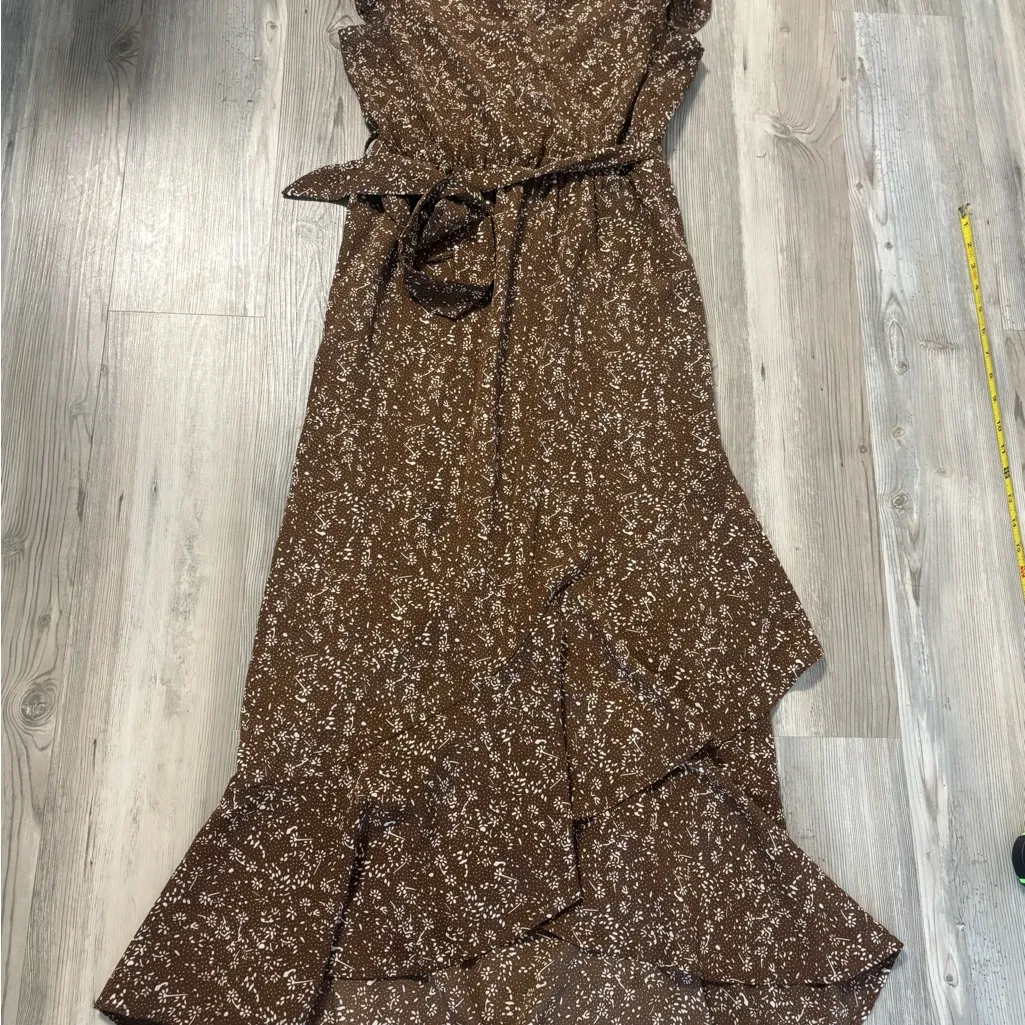 Chic Brown Floral Maxi Dress - Image 7