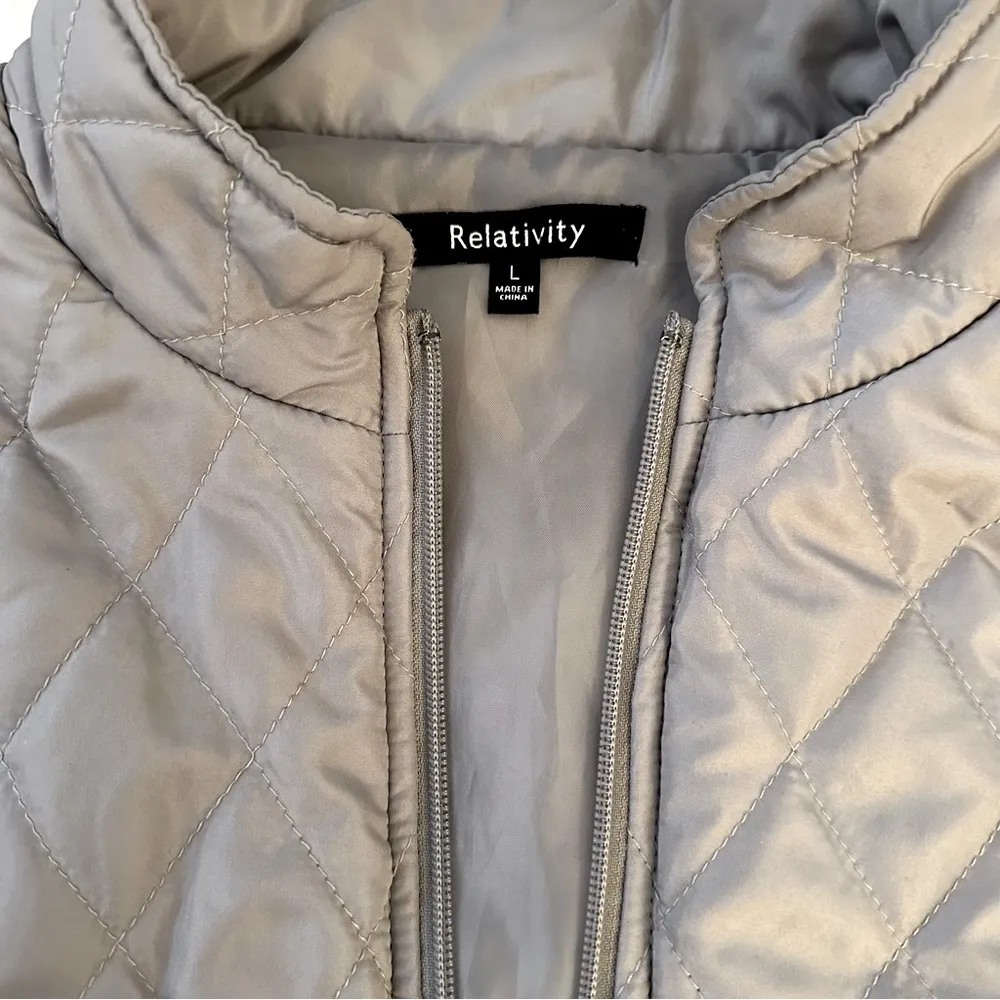 Relativity Lightweight Gray Zip Up Quilted Vest Size Large - Image 3