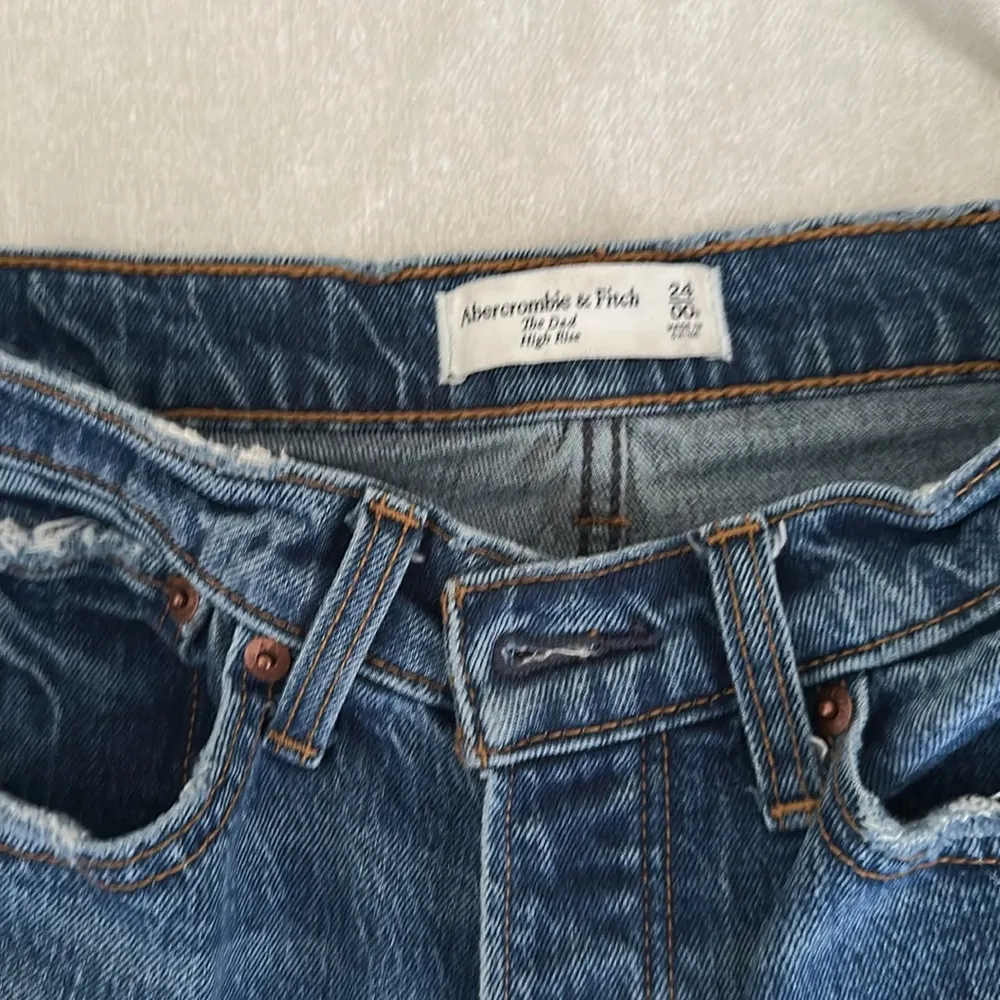 Abercrombie and Fitch The Dad High Rise Jeans - Image 2
