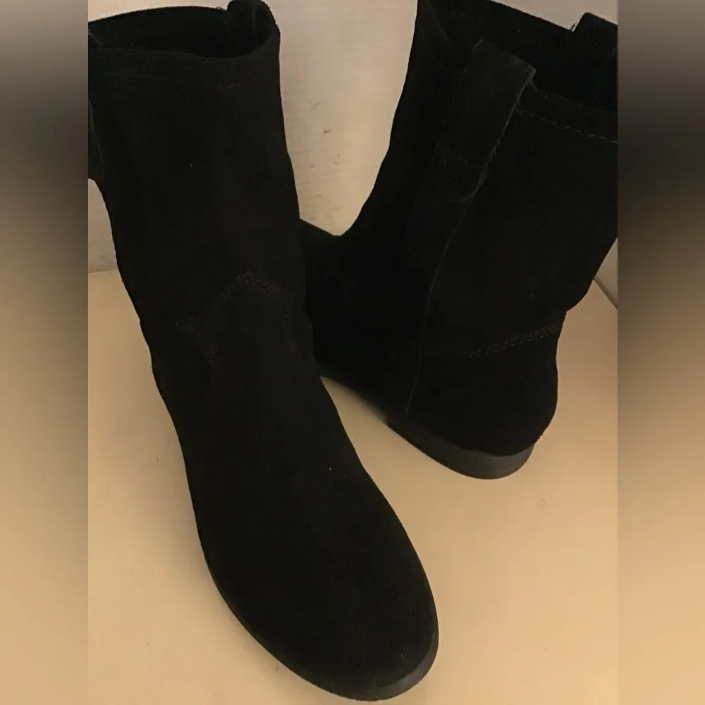 Vince Camuto women black suede slouch Fanti boots US 10 - Image 5