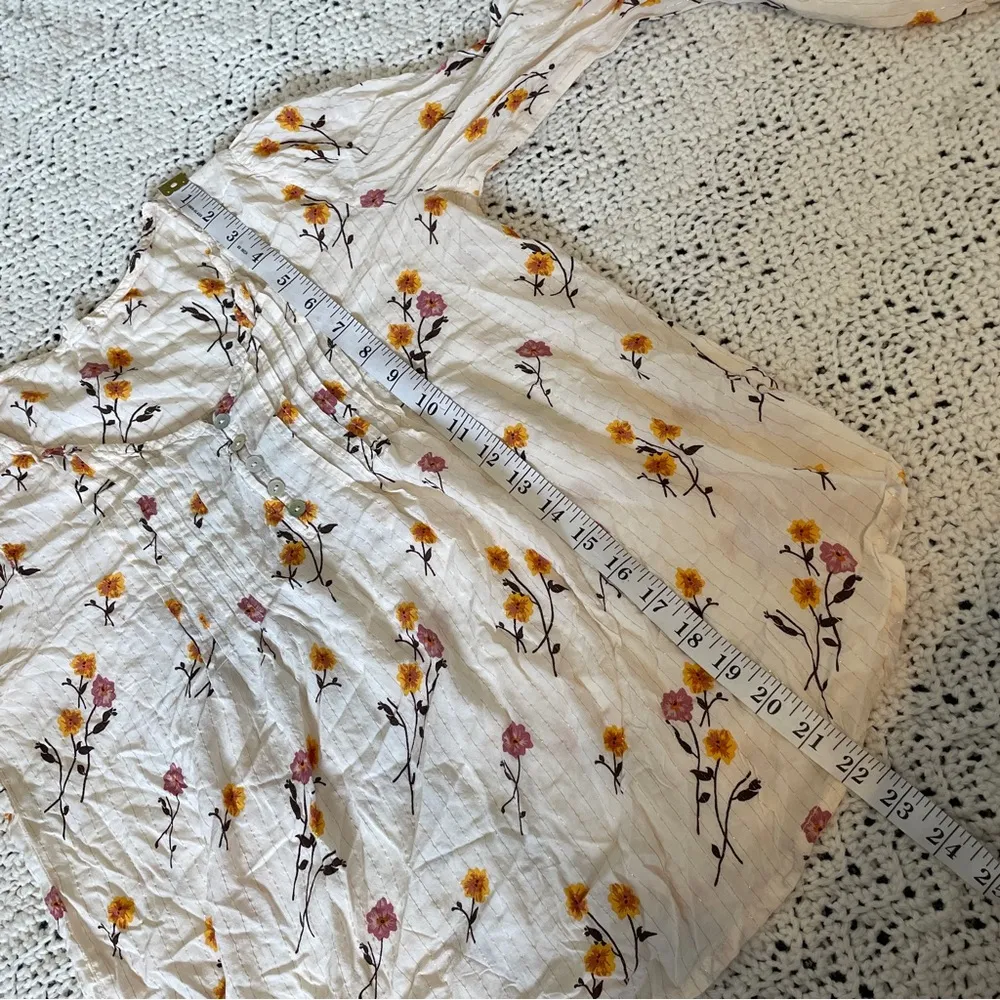 Jane and Delancey Floral Button Front Peasant Blouse Cream (Small) - Image 5