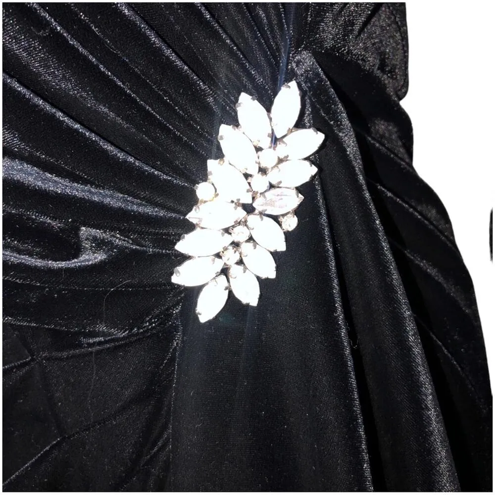 Jeffrey & Dara by Tom Barra Black Velvet Embellished Gown 14 EUC - Image 4
