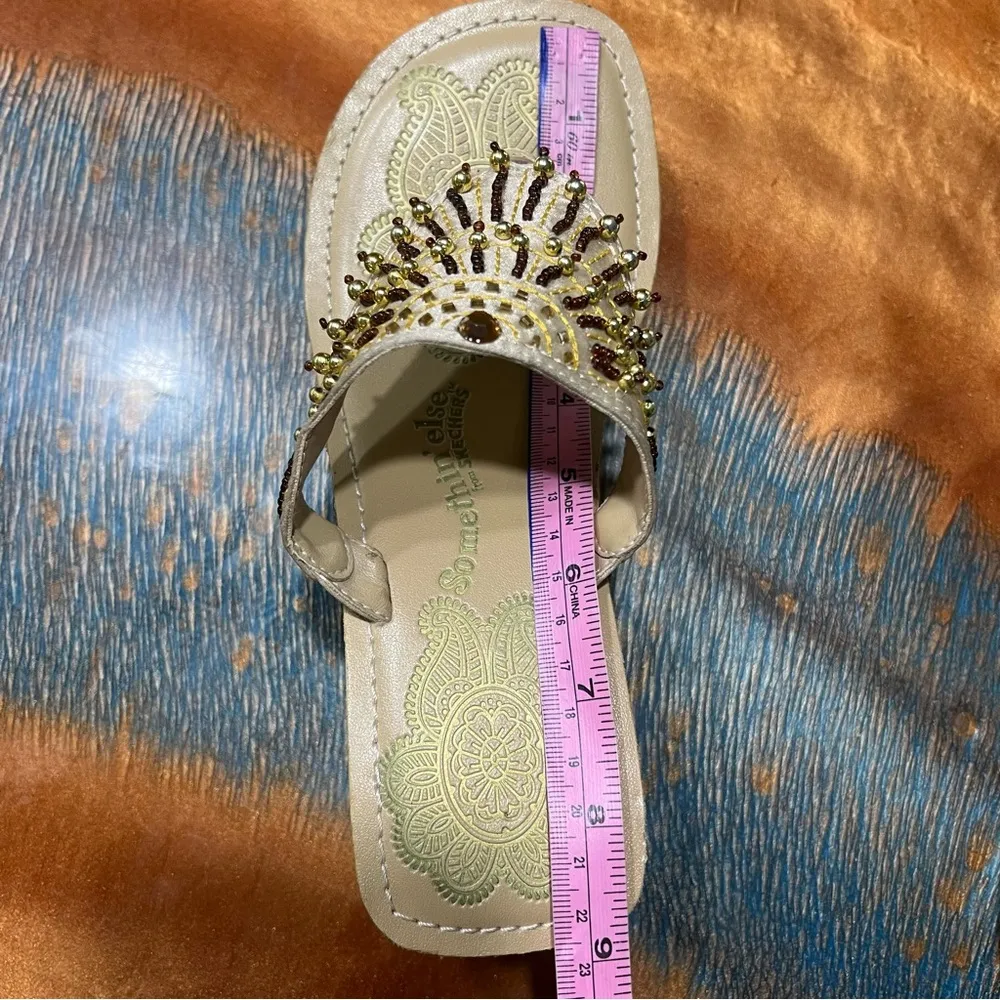 Vintage Skechers Wedge Sandals tan amber beaded  Gold Accents size 6 platform - Image 11
