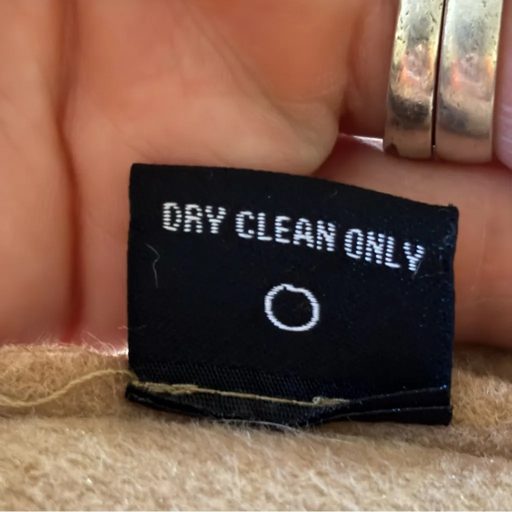 Context ExclusivelyLord & Taylor Women's Size M Camel Coat Wool Blend Button Up Tan - Image 14