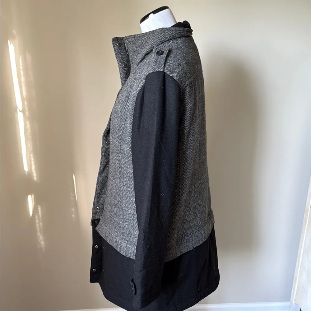 Prana Caprise Insulated Wool Blend Convertible Gray and Black Trench Coat - Image 6