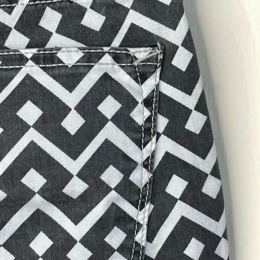 NWT GAP 1969 Mid-rise Legging Skimmer Jeans (Geometric Black/White) - 25P - Image 7