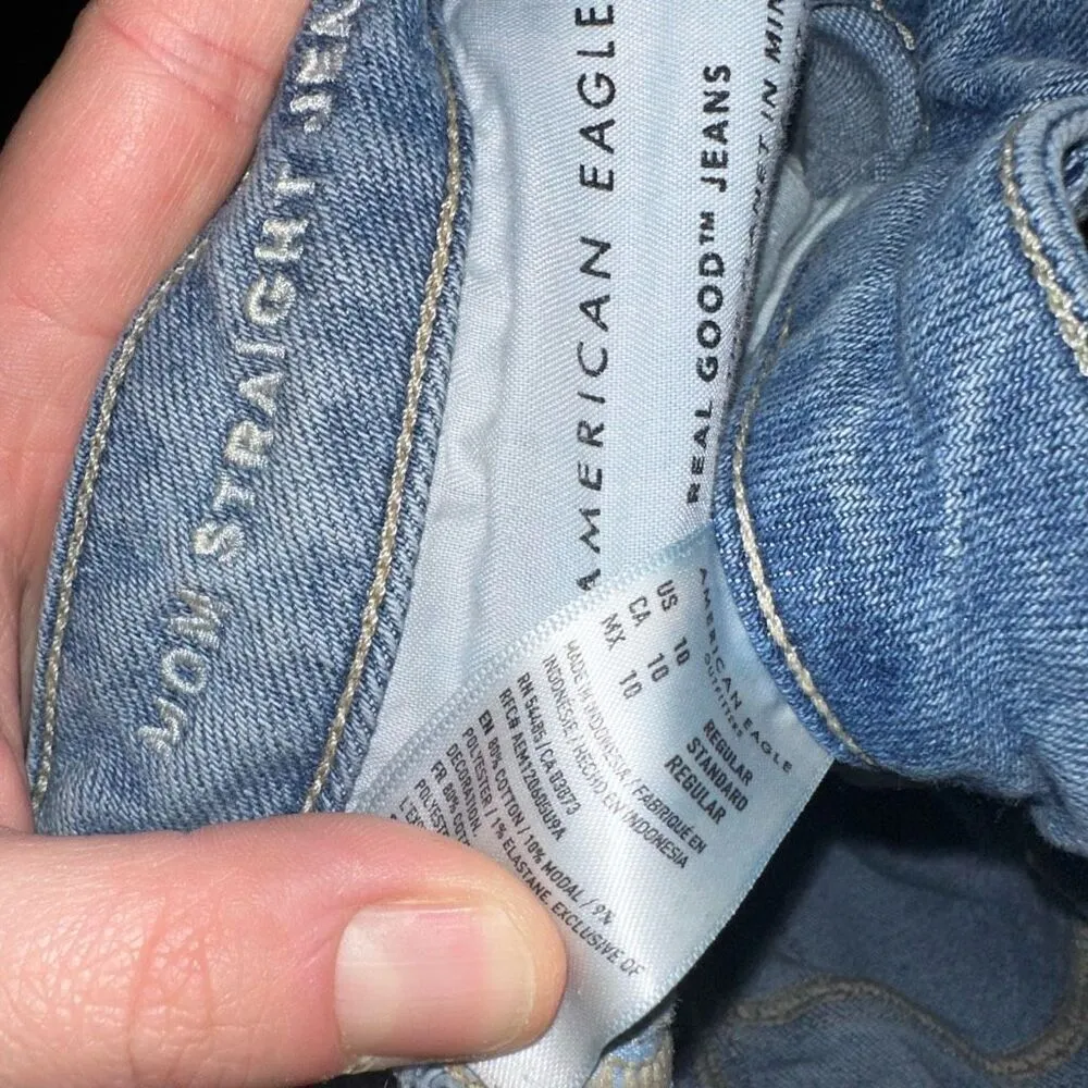 American Eagle light wash distressed relaxed mom jeans - Image 2