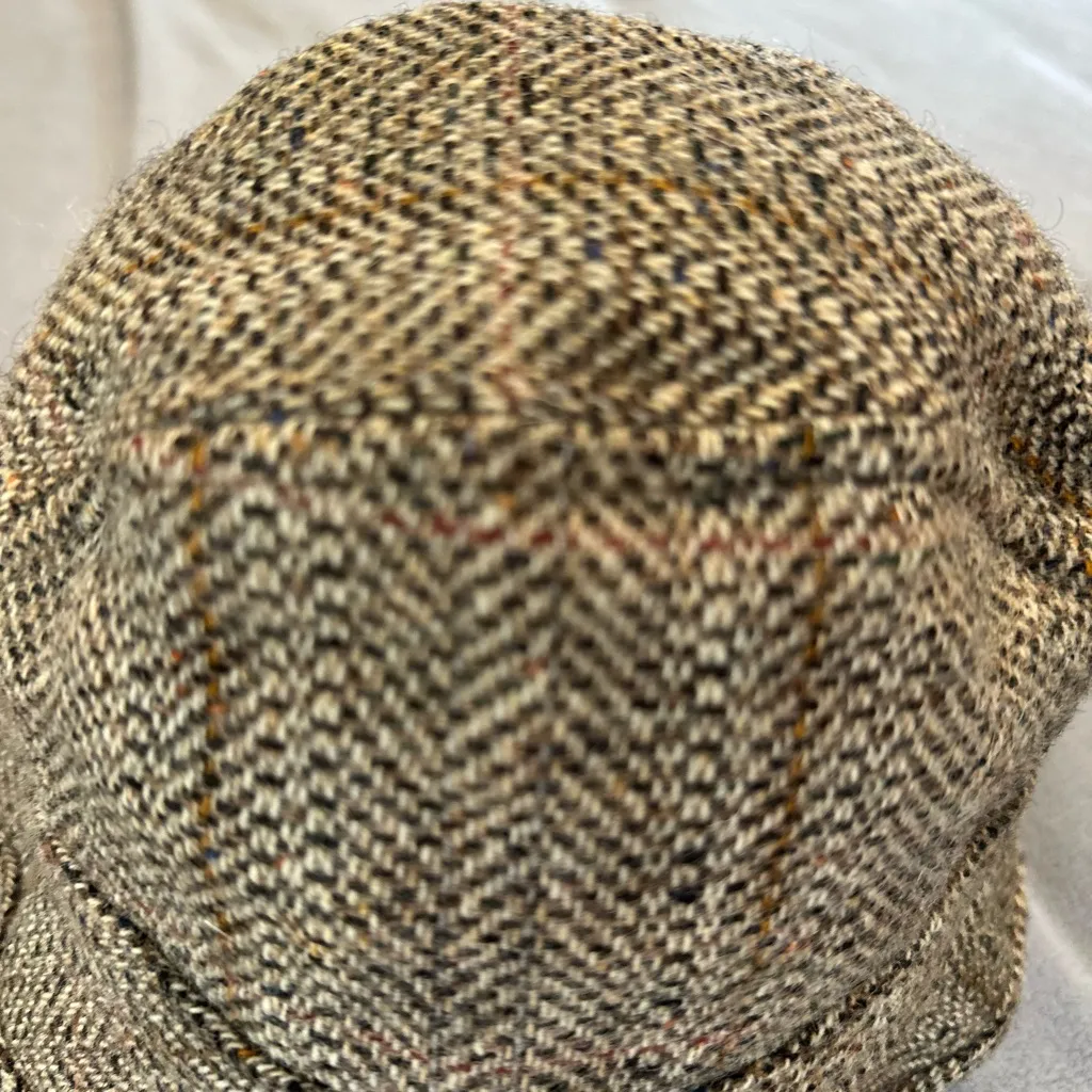 Vintage 60s Women’s The Edinburgh Woolen Mill tweed bucket Hat. Brown - Image 5