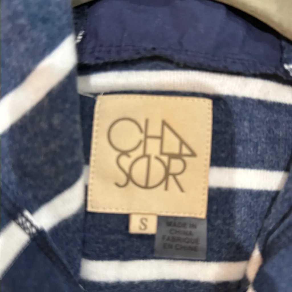 Women’s leisure hooded sweater size small  NWT - Image 3