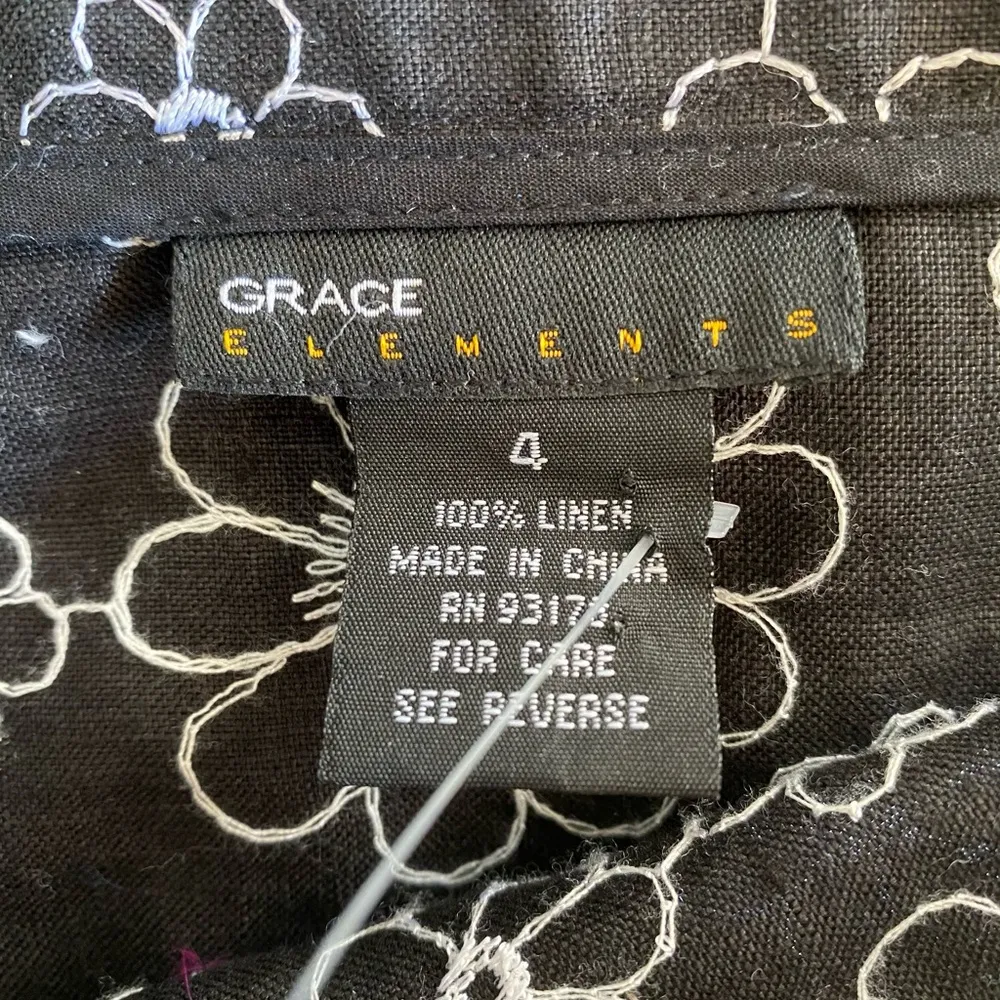 Grace Elements Black Floral Embroidered Midi Skirt - Image 4