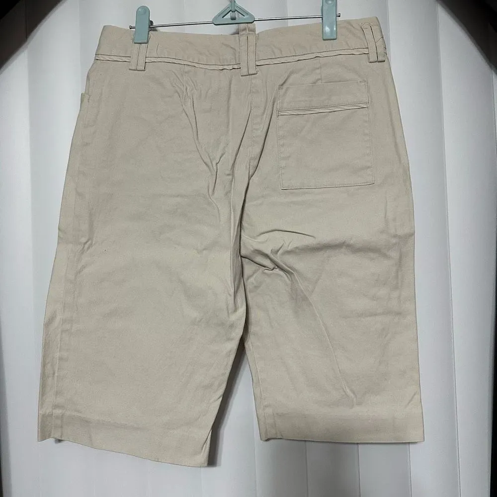 Daisy Fuentes cream capris sorta like cargo style, zippered side pocket on right - Image 7