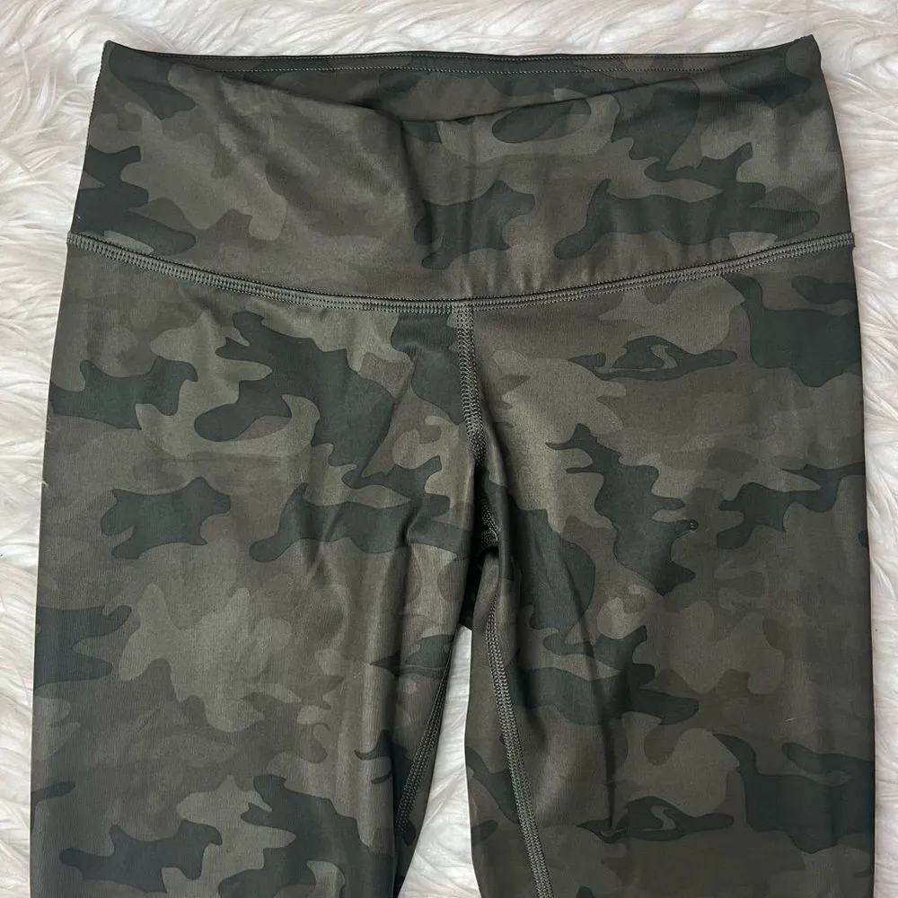 Lululemon Wunder Under Crop *Full-On Luxtreme - Image 4