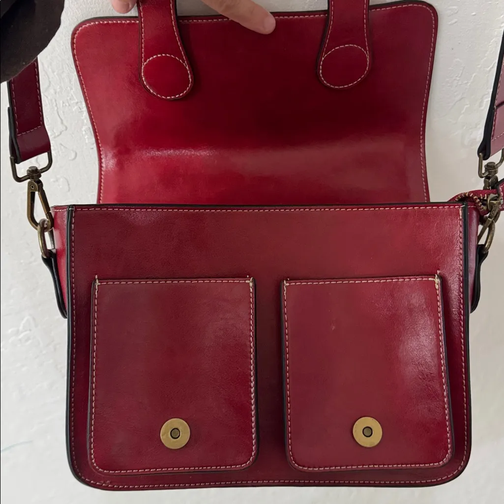 Tsawes Red White Heart Stitched Open Front Mini Messenger Style Bag - Image 7