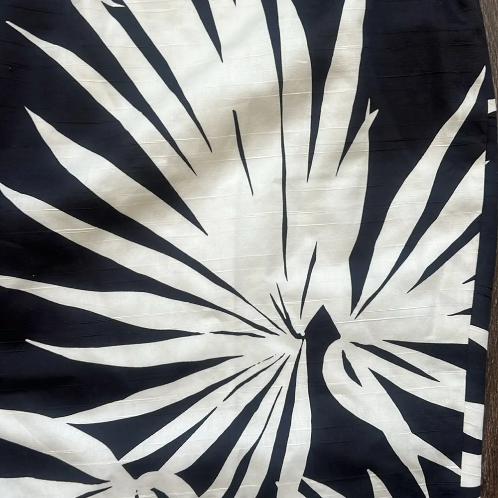 Milly  Tropical Leaf Skirt - Image 2