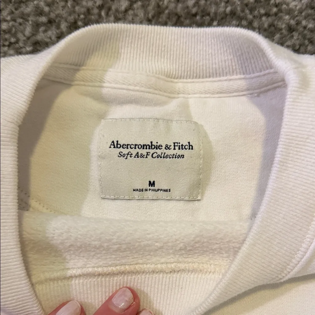 Abercrombie Montauk Sports White Sweatshirt - Image 2