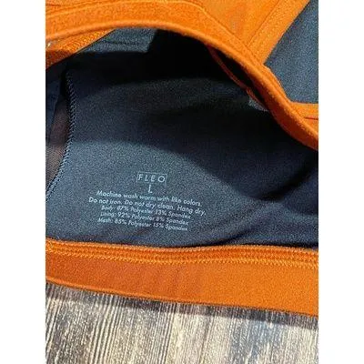 Fleo sports bra size LARGE - Image 4