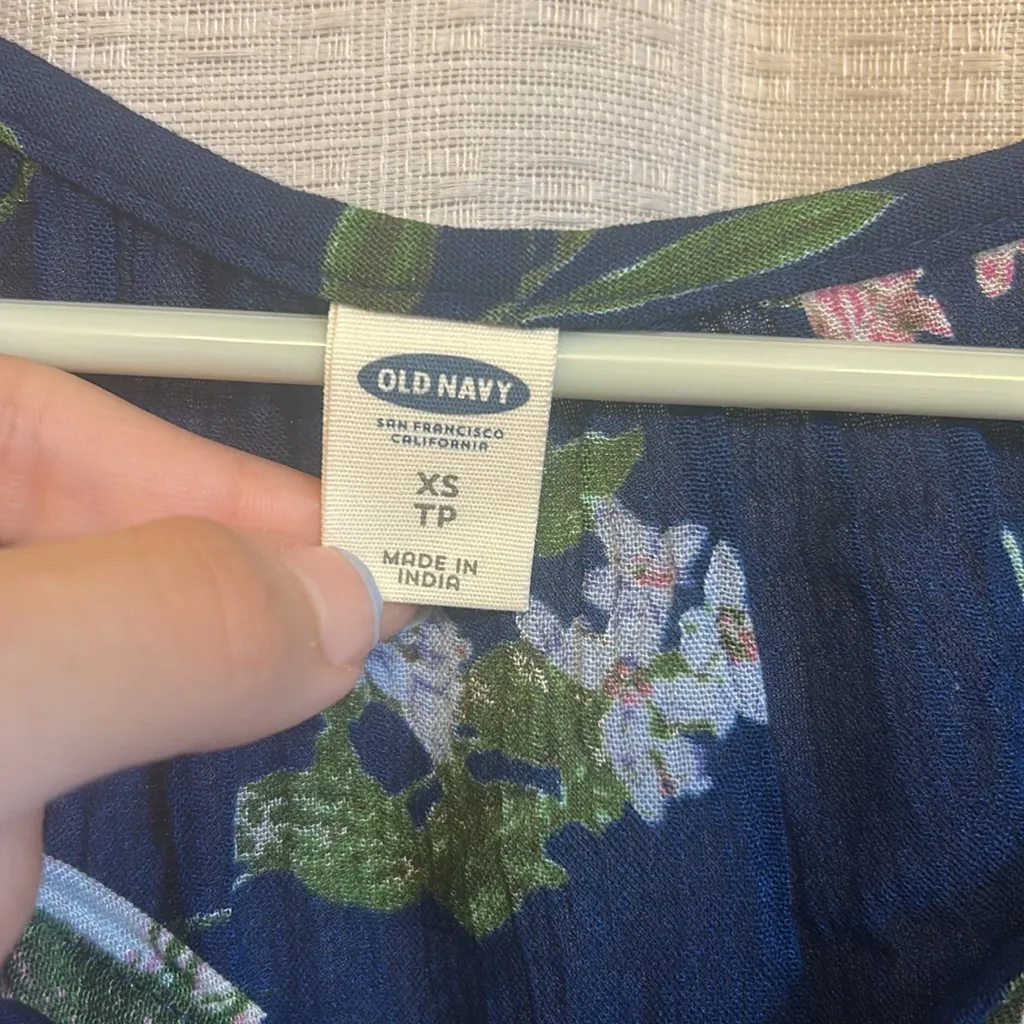 Old Navy  Navy Floral Blouse - Image 2