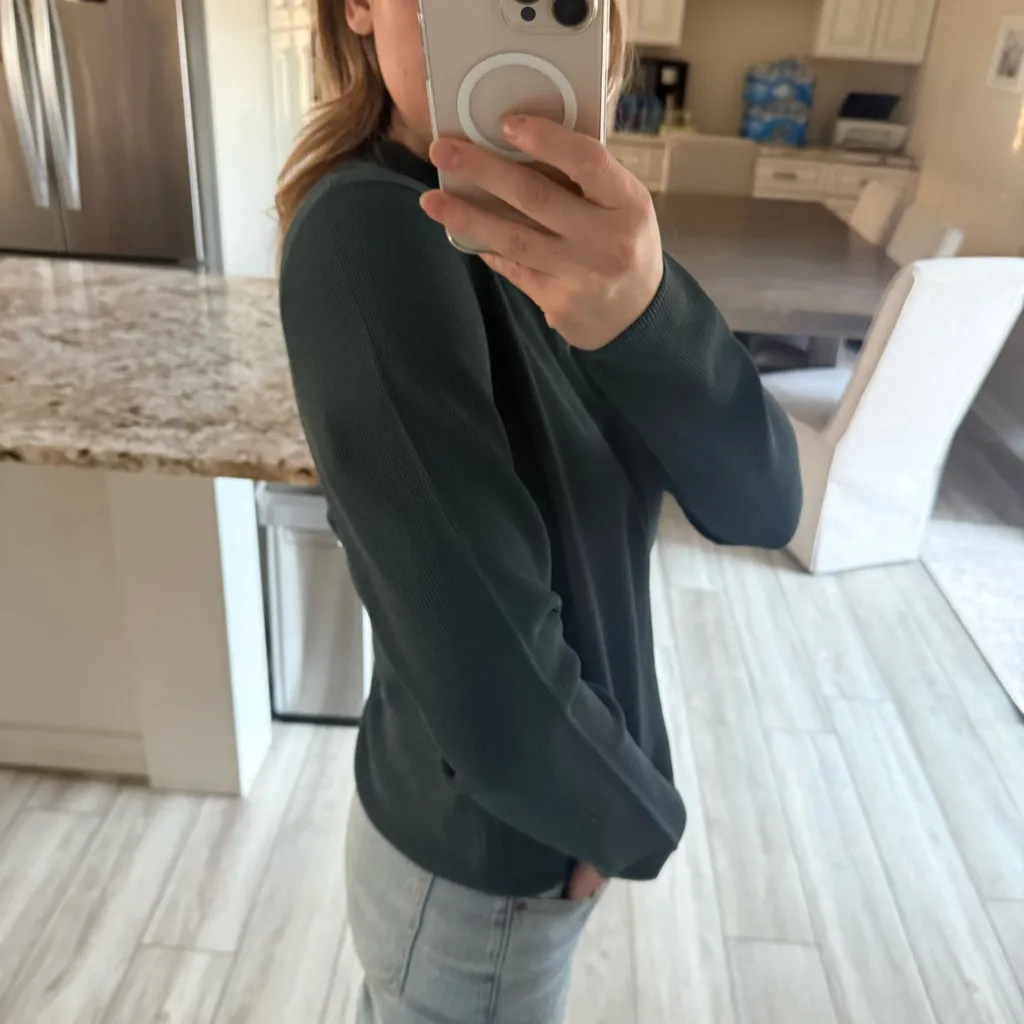 St. John Textured Knit Pullover Sweater Dark Green Size L Lightweight Crewneck - Image 4