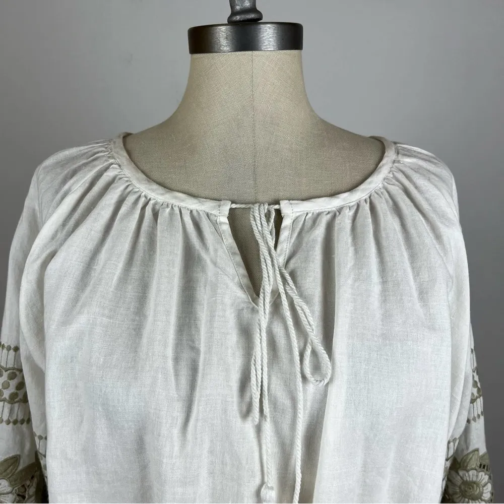 Anthropologie Eri + Ali White Embroidered Peasant Blouse - Image 3