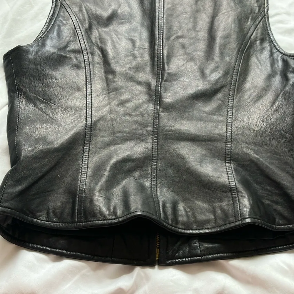 Express: Vintage Black 100% Leather Vest- M- gold tone- has wear on zippers - Image 12