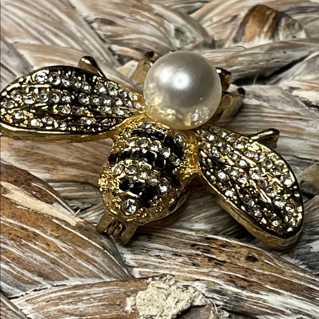 Gold Tone Bee Brooch or Pendant with Faux Pearl Accent & Rhinestones - Image 5
