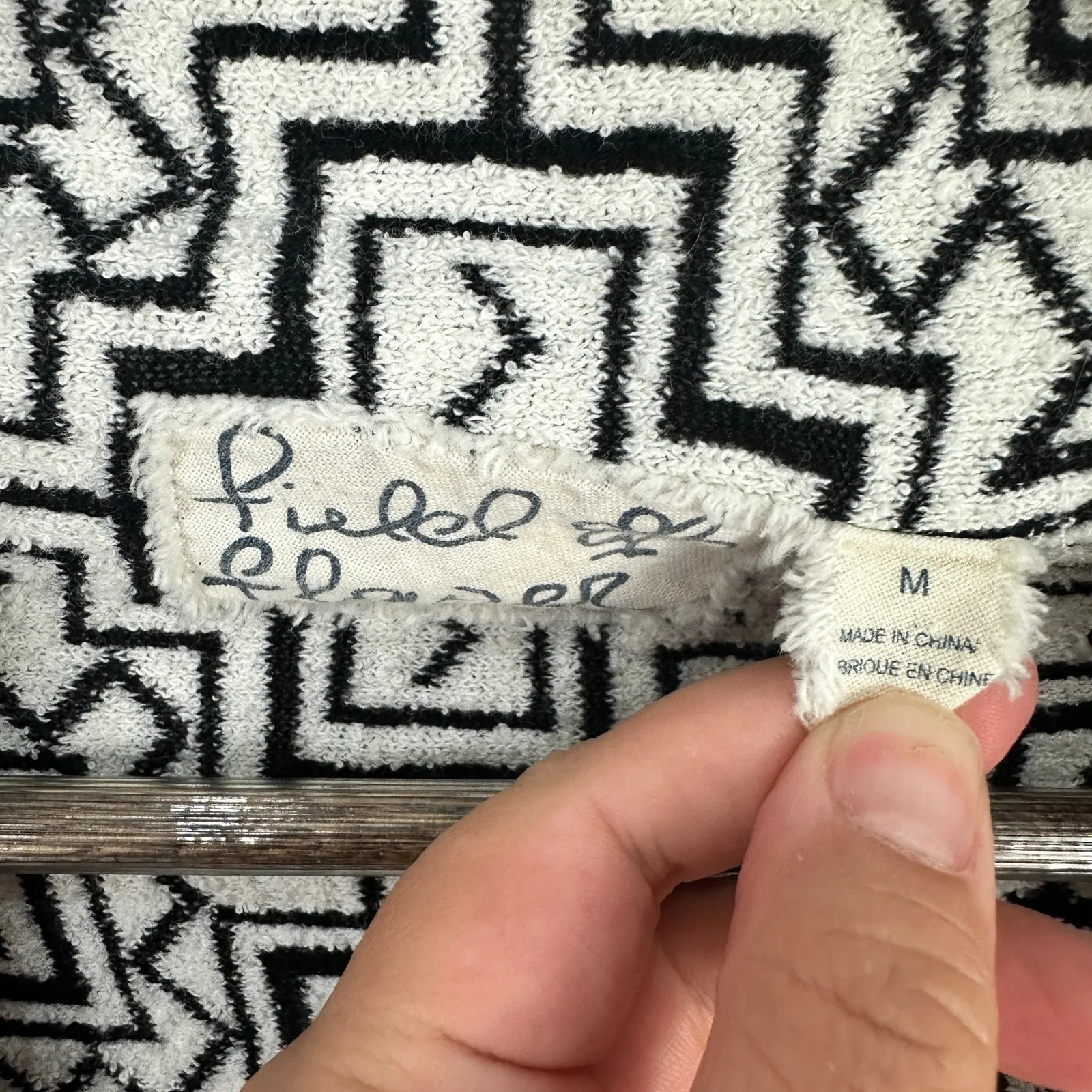 Field Flower Cardigan M Black White Open Front Geometric Boho Art Knit Aztec‎ - Image 4