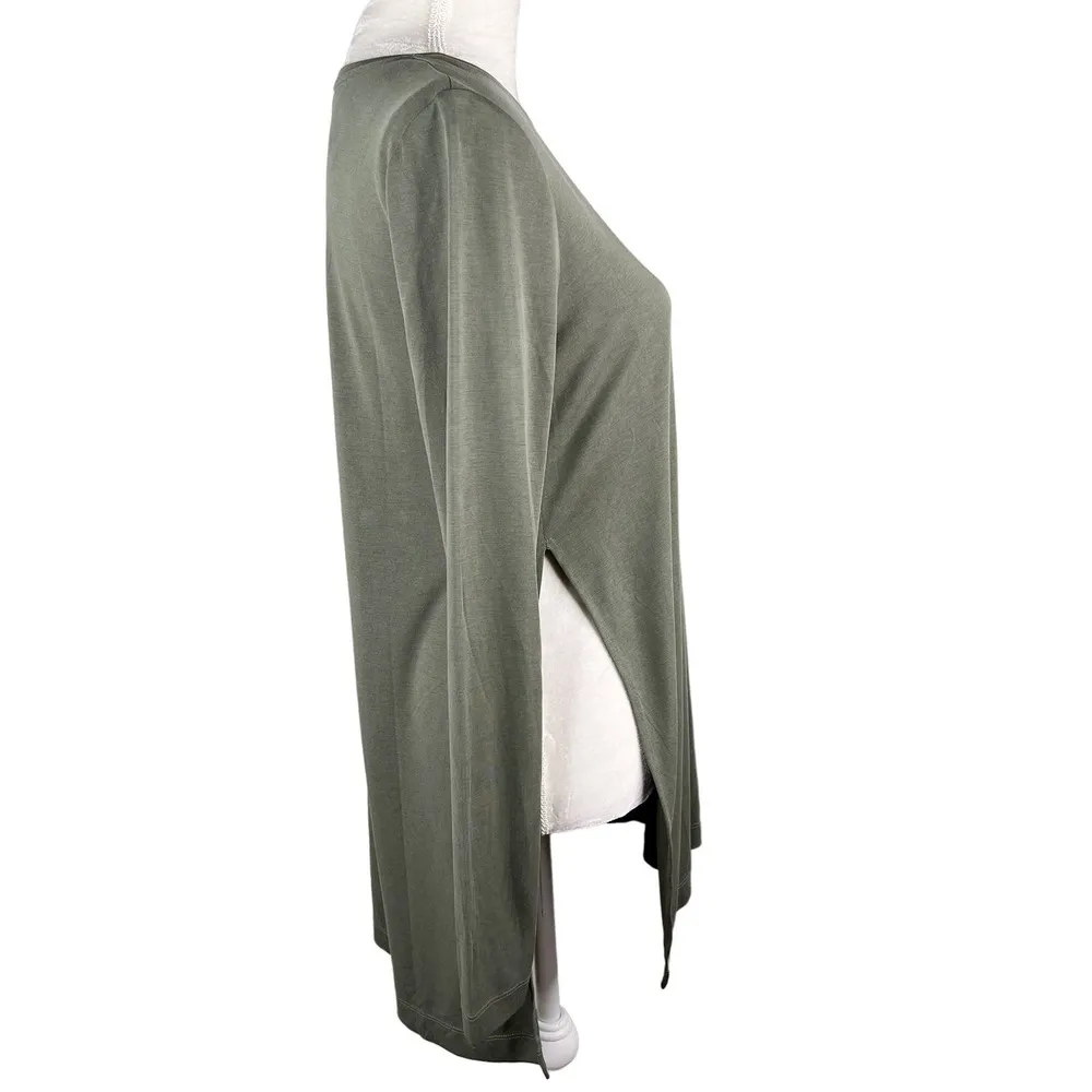 Club Monaco Top Medium Long Sleeve Olive Green Tee - Image 6