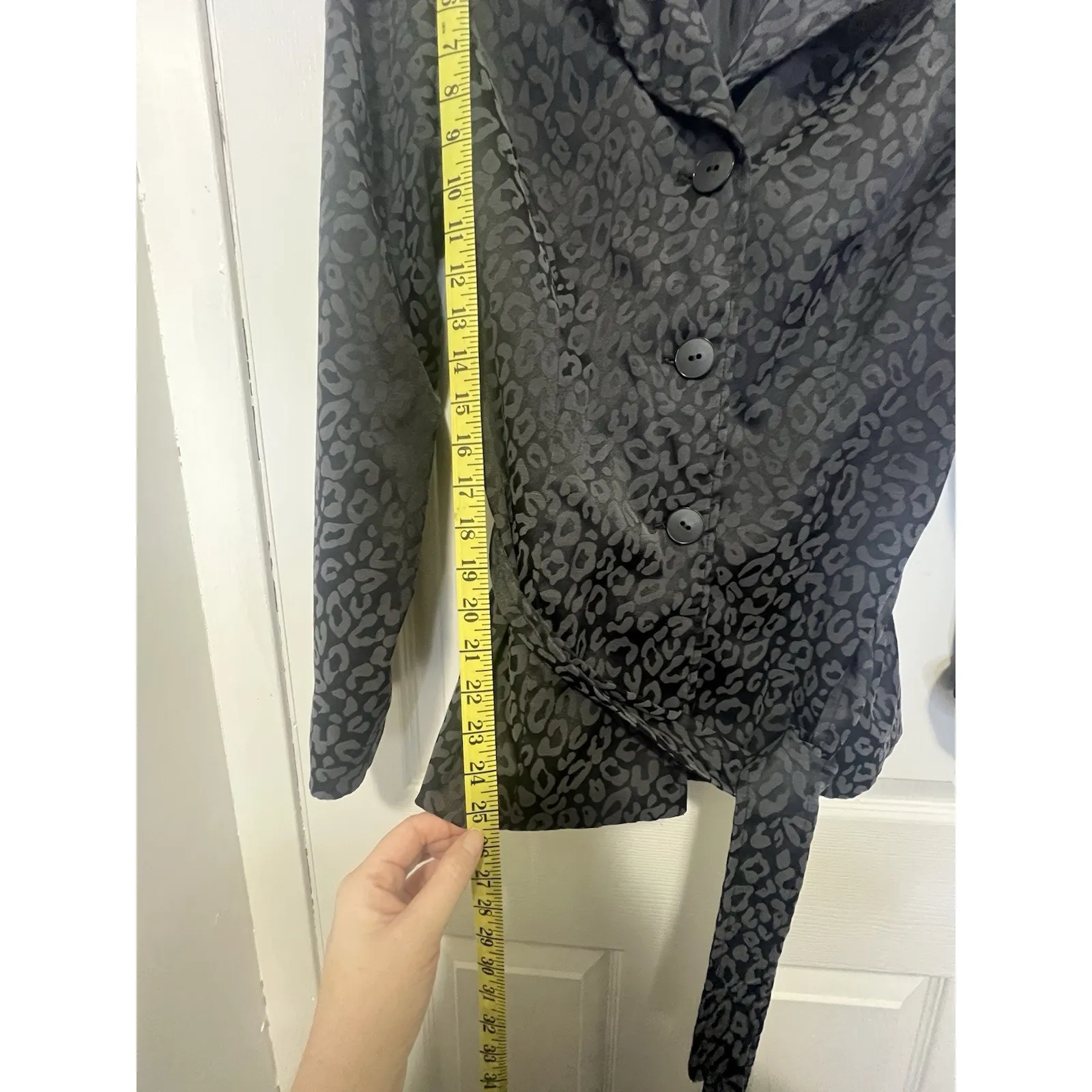 Cynthia Rowley New York Women’s black Cheetah Print jacket size M Lightweight - Image 6