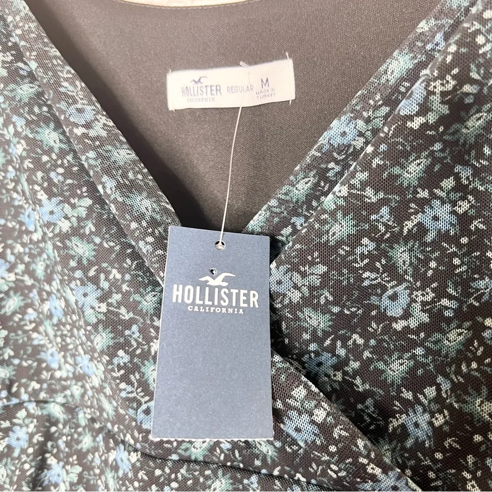 NWT Hollister Black & Blue Floral Long Sleeve Mini Dress Size Medium - Image 7