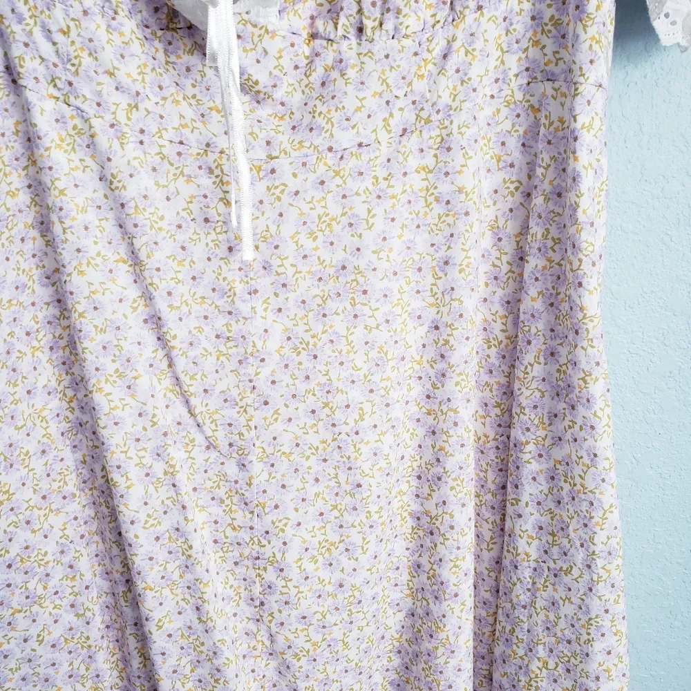 Forever 21  + Ditzy Floral Prairie Midi Dress - Image 6