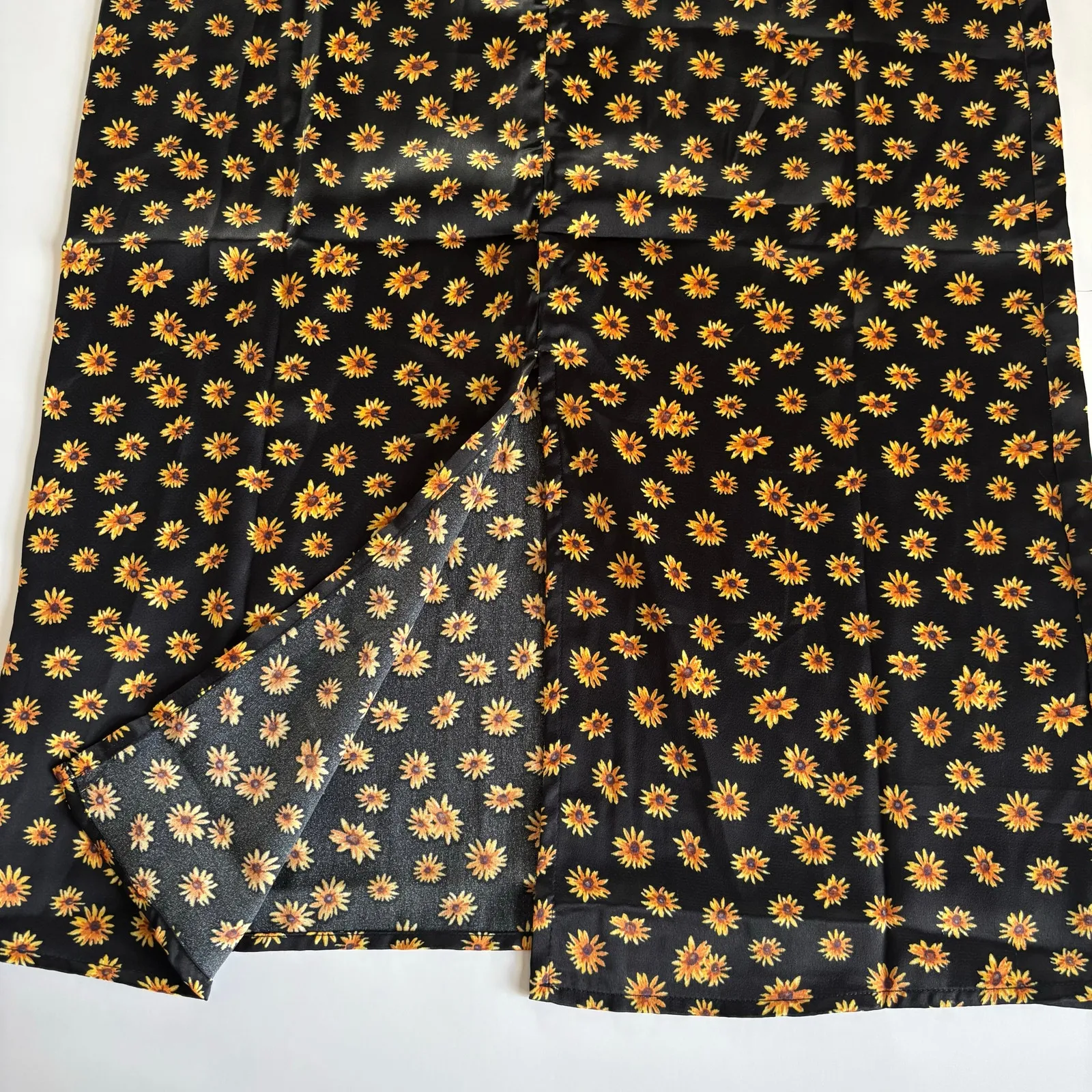 WeWoreWhat Cowl Neck Ditsy Daisy Black Midi Dress Women’s Size 6 NWT Cocktail - Image 8