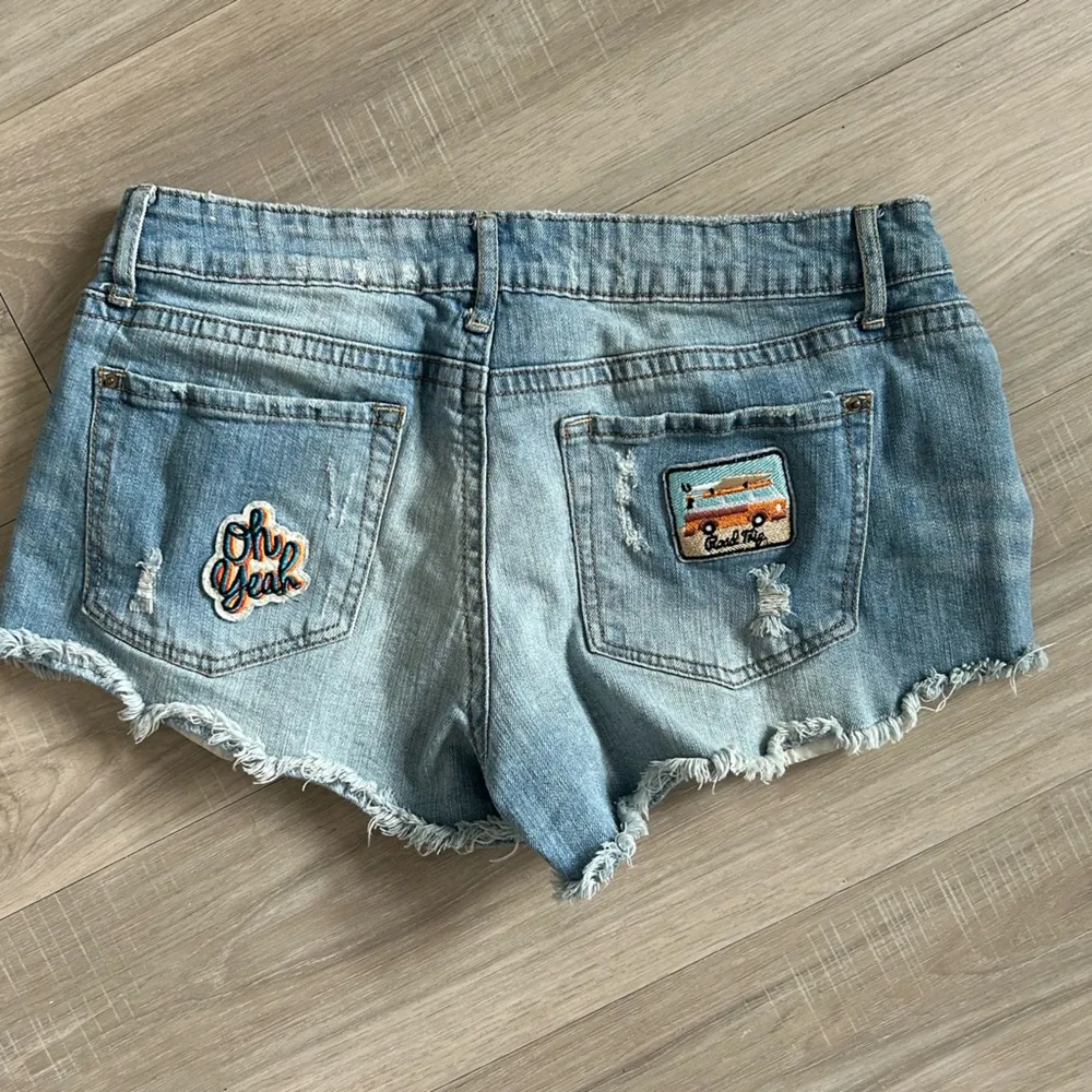 BRAND NEW never worn shorts Size 9 Blue - Image 2