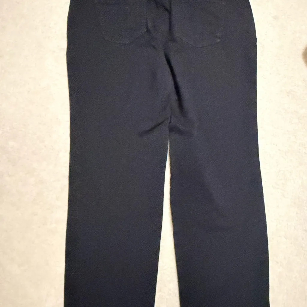 Gloria Vanderbilt Amanda All-Around Slimming Effect Black Pants in 16W Average - Image 3