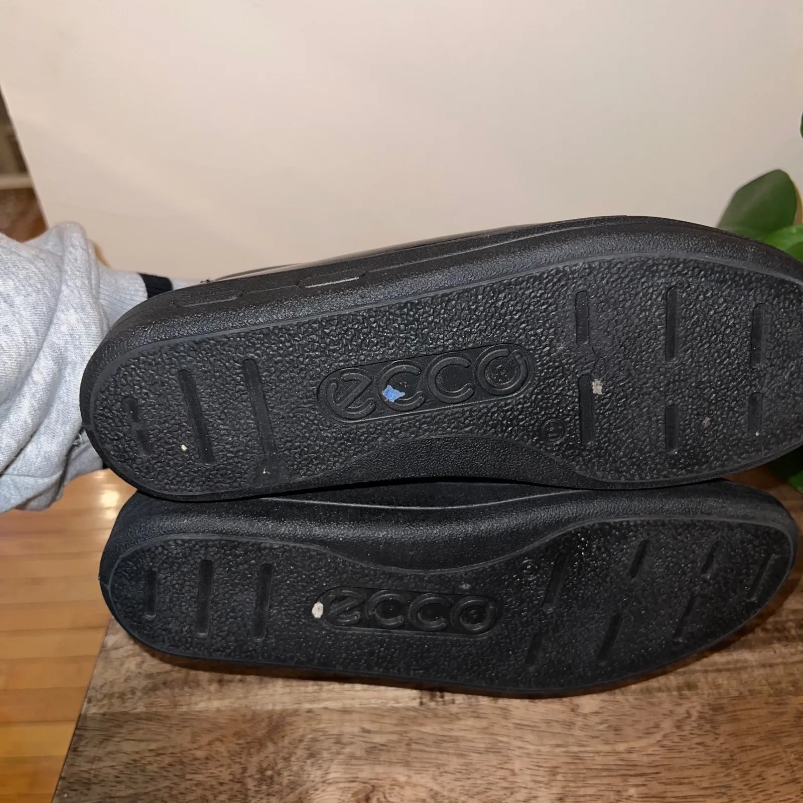 Ecco Soft 2.0 Tie Womens 40/9M Sneakers Black Patent Leather Casual Shoes Career - Image 8