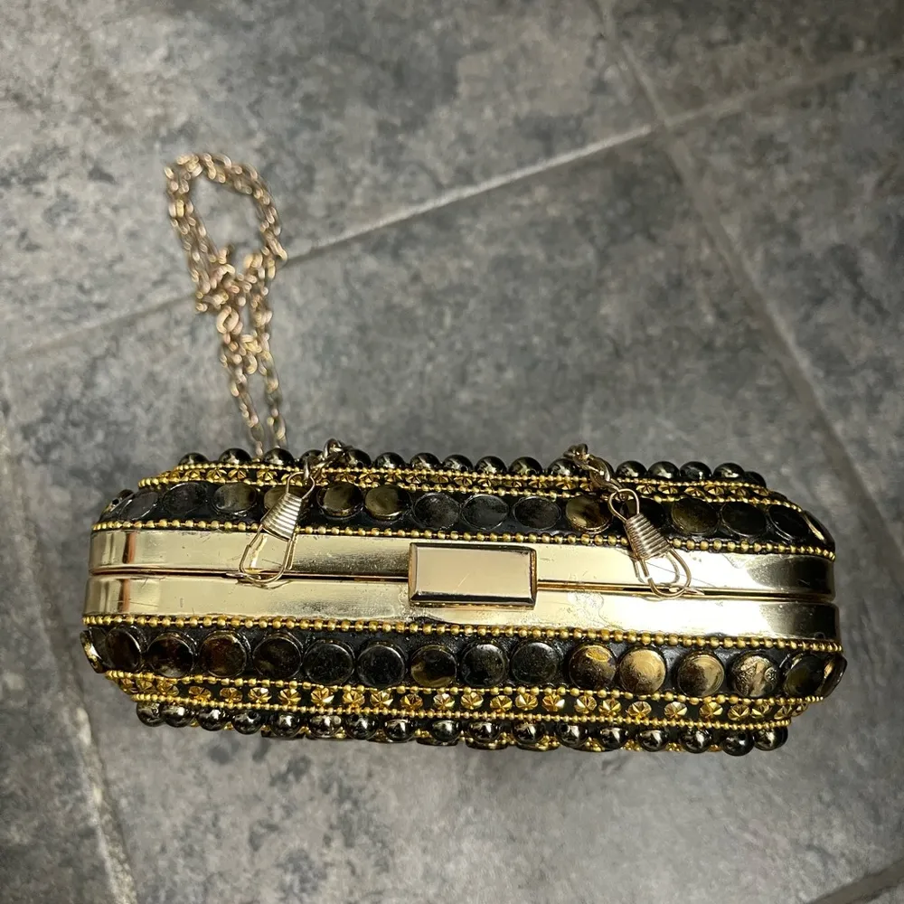 🌹LULUS Bejeweled Clutch/Crossbody Purse - Image 7